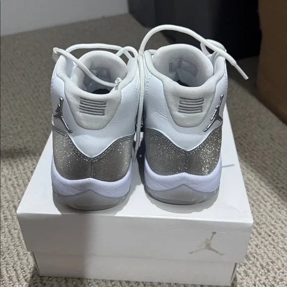 Retro Jordan 11 Metallic Silver Glitter 7.5 - Picture 4 of 5